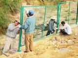 供应内蒙古铁路护栏网批发，包头铁路围栏网，巴盟围栏网安装。