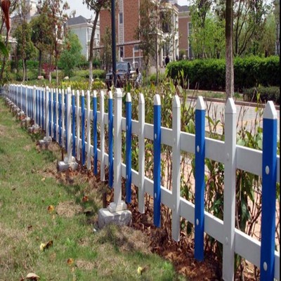 包头pvc草坪护栏网